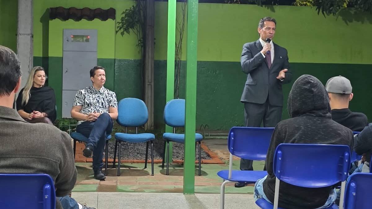 vaiaescola3A