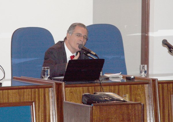 curso_de_aperfeioamento_2_20110507_1527076373